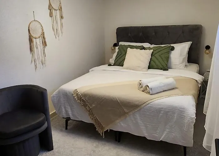 Nessa With A Private Jacuzzi Apartman