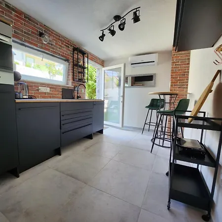 Nessa With A Private Jacuzzi Apartmán *