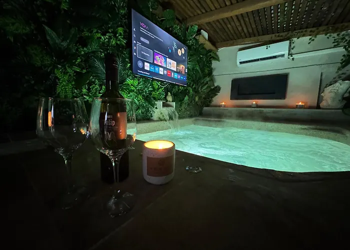 Nessa With A Private Jacuzzi * קרק