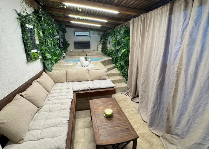 Nessa With A Private Jacuzzi *