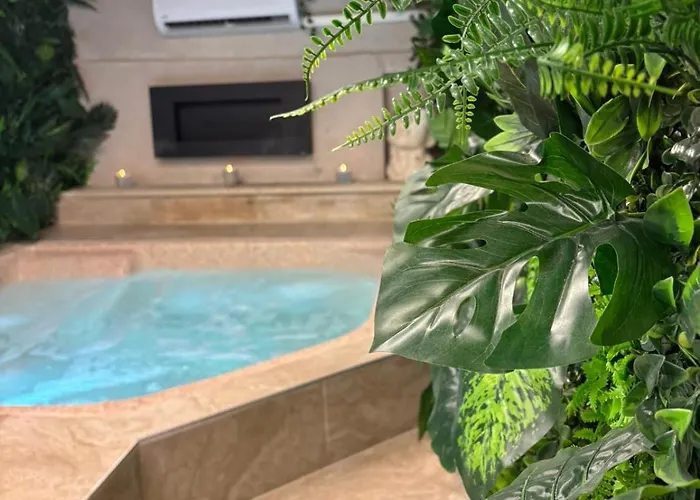 דירה Nessa With A Private Jacuzzi קרק