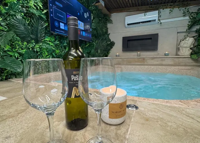 Nessa With A Private Jacuzzi Appartement *