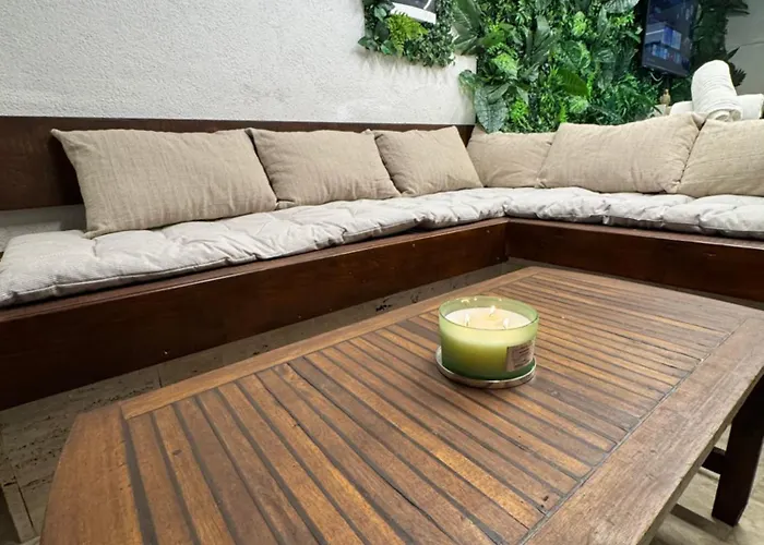 Nessa With A Private Jacuzzi Appartement